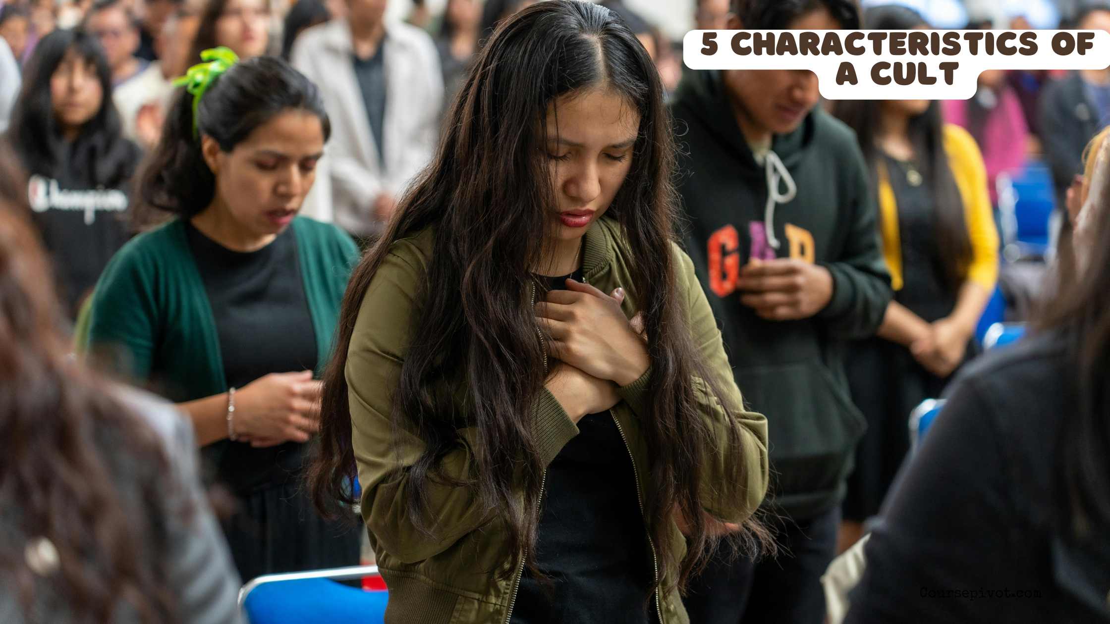 5 characteristics of a cult