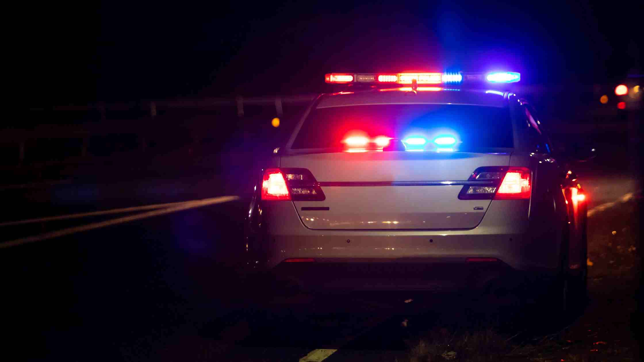 why you should not let cops touch your tail lights